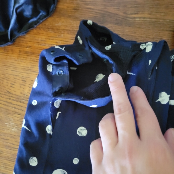 2 Happiest Baby Swaddles - Picture 2 of 4